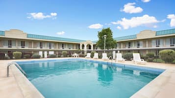 Seasonal outdoor pool