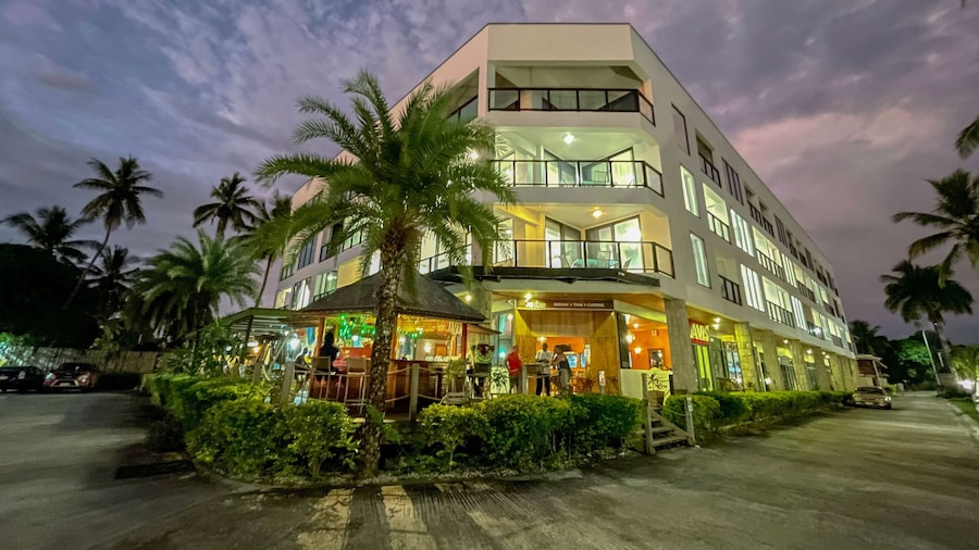 Ramada Suites By Wyndham Seafront Coral Coast
