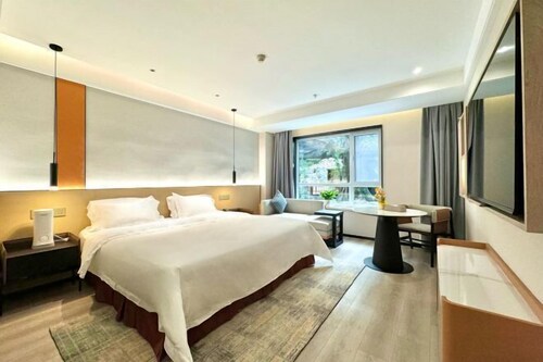 Yudu Lezi Hotel (Zhongwei Drum Tower Xiangyang Pedestrian Street)