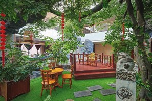 Khu ẩm thực ngoài trời