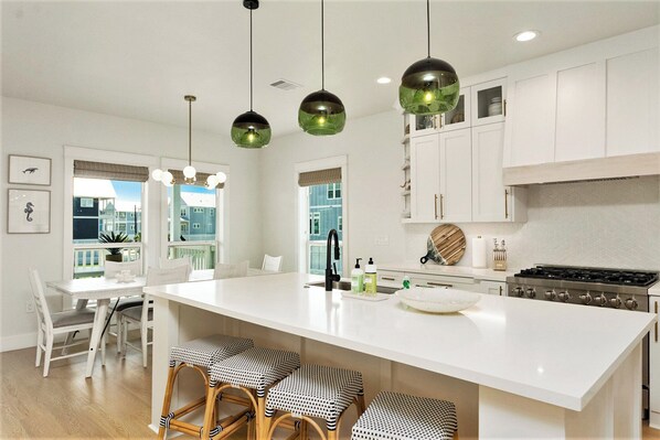 Fridge, microwave, oven, stovetop - Buena Vista - Home with Heated Pool / Gulf Views! (Galveston)