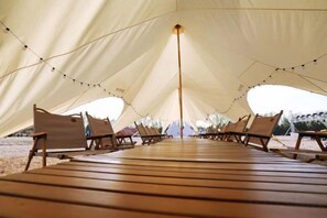 Outdoor dining - Eastern Garden Hotel (Beijing)