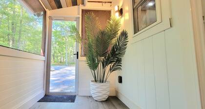 Stylish A-frame w/ Hot tub, Firepit, Arcade Games, EV Charger, Fireplace