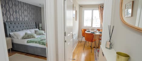 2 bedrooms, iron/ironing board, WiFi, bed sheets