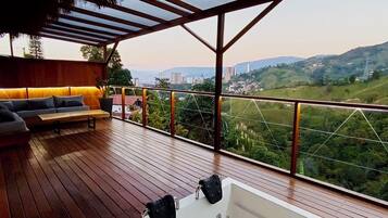 Family Cabin, Mountain View | Terrace/patio