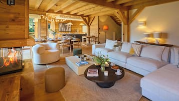 Fernseher, Kamin, Videospiele, Stereoanlage