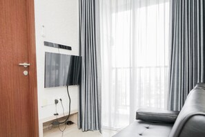 Living area - Best Choice 2Br Parkland Avenue Apartment (South Tangerang)
