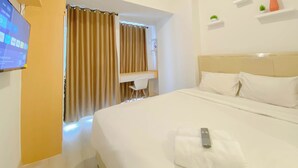 Deluxe Studio - Good Choice And Homey Studio At Tokyo Riverside Pik 2 Apartment (Teluknaga)