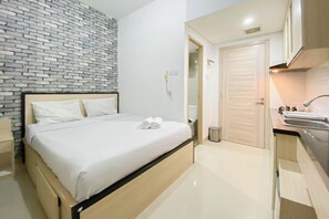 Studio - Comfortable Studio Room Taman Melati Sinduadi Apartment (Pogung Lor)