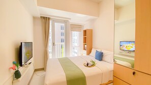 Studio | 1 bedroom, desk, free WiFi