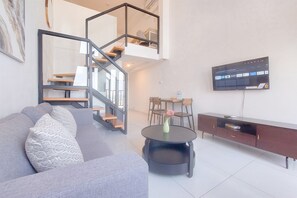 Studio | Free WiFi - Well Designed Studio Loft At Kingland Avenue Apartment (South Tangerang)
