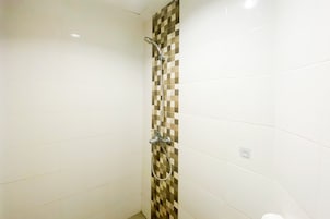 Apartamento | Banheiro | Chuveiro, toalhas de banho