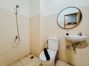Studio | Badezimmer | Dusche, Handtücher