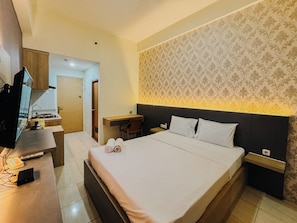 Interior - Warm And Tidy Studio At Bale Hinggil Apartment (Surabaya)