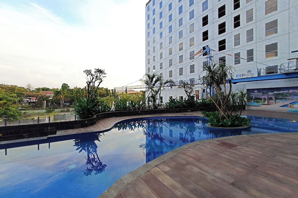 Good Deal And Restful 1Br Apartment Tamansari Skylounge Makassar