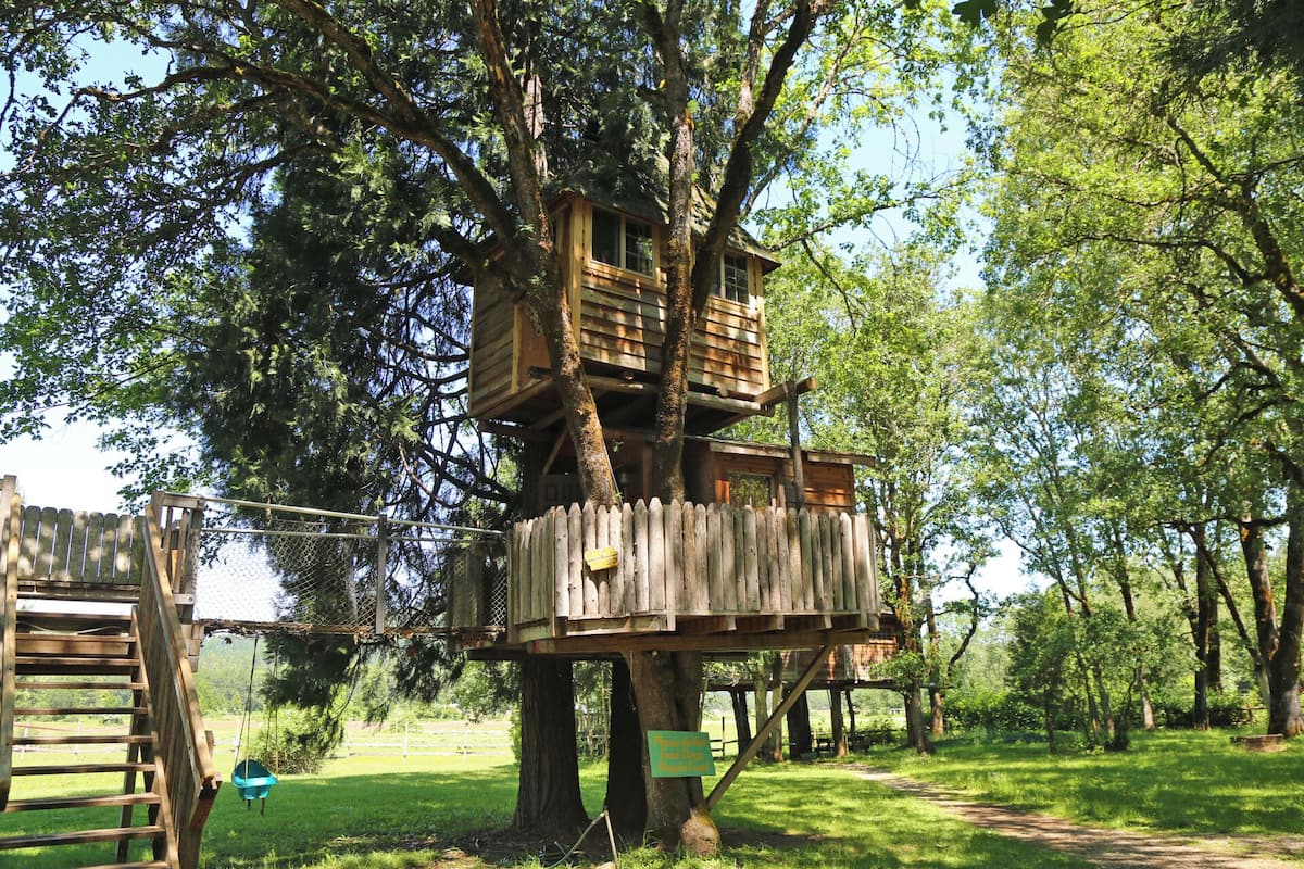 The Cavaltree | 1 bedroom, individually decorated, individually furnished