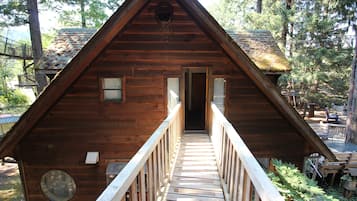 The Mastree | 1 bedroom, individually decorated, individually furnished