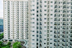 Exterior - Minimalist And Comfy 1Br At Signature Park Grande Apartment (Jakarta)