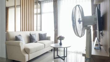 Deluxe Apartment | Living area
