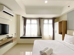 Studio Deluxe