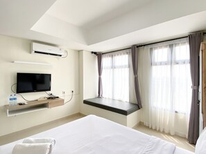 Studio Deluxe