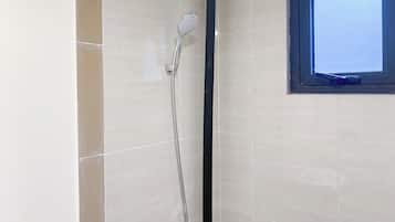 Apartment | Bathroom | Shower, towels