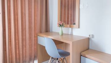 Estudio | Escritorio y wifi gratis