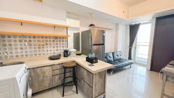 Apartment | Eigene Küche | Kühlschrank, Herdplatte, Reiskocher