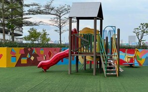 Children’s play area – outdoor