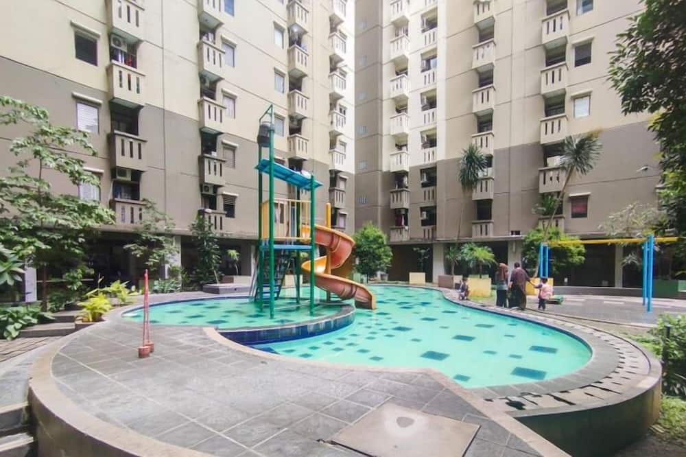 Best 2Br At Apartment Gateway Ahmad Yani Cicadas