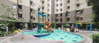 Best 2Br At Apartment Gateway Ahmad Yani Cicadas