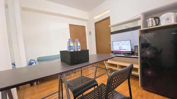 Apartment | Essbereich im Zimmer