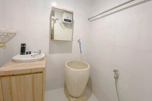 สตูดิโอ | ห้องน้ำ | ฝักบัว, ผ้าเช็ดตัว