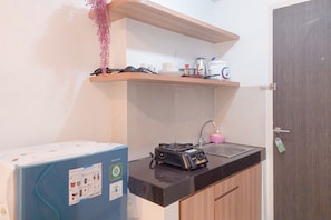 Studio | Eget kök | Kylskåp, spishäll och riskokare