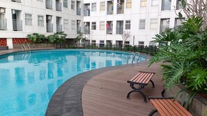 Outdoor pool - Simply Studio Apartment At Serpong Garden (Cisauk)