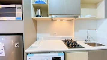 Studio | Bếp riêng | Tủ lạnh, lò vi sóng, bếp nấu, nồi cơm