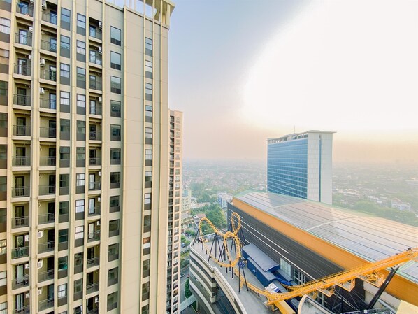 Exterior - Relaxing Studio At Transpark Cibubur Apartment (Depok)