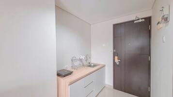 Studio | Private kitchen | Fridge, stovetop, rice cooker