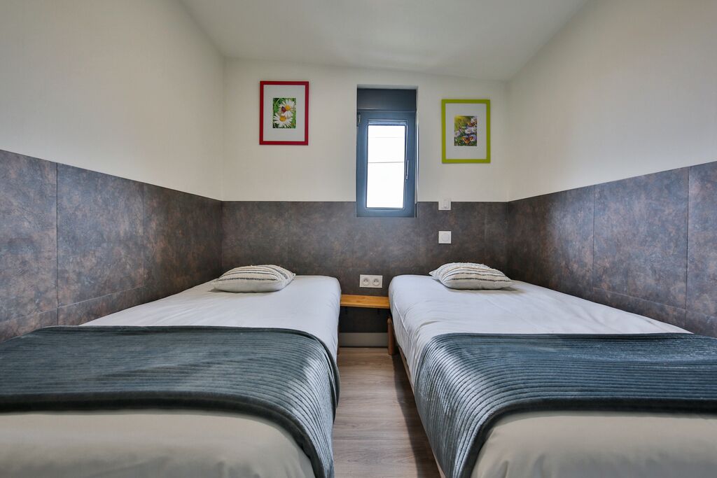 Chambre 3 deux lits simples