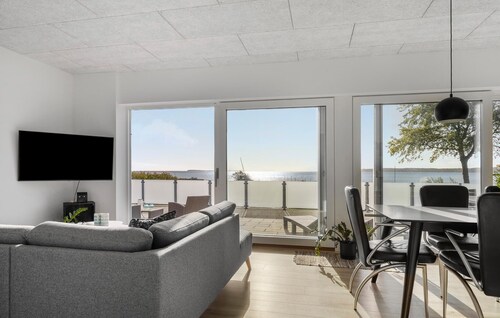 2 bedroom cozy home in Bjert