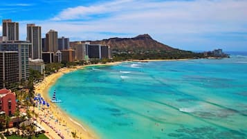 Camastros y toallas de playa