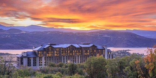 Mountain Side Luxury - Deer Valley East Village - 5 star amenities! Come ski!