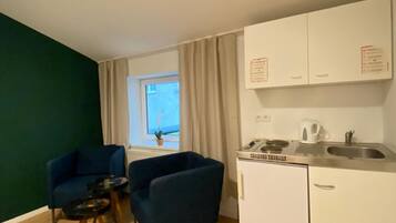 Micro-ondas, cooktop, chaleira elétrica