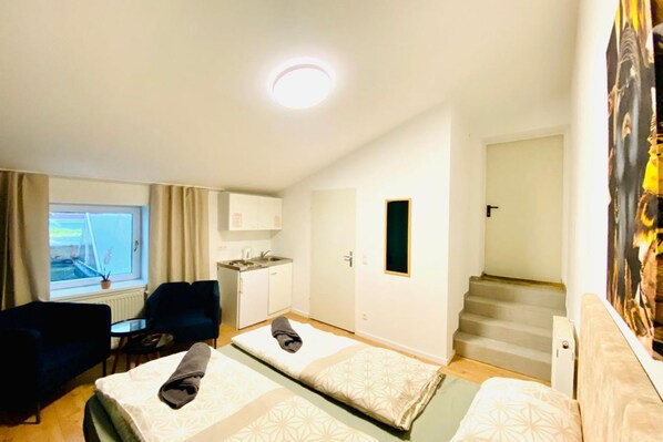 1 bedroom, iron/ironing board, bed sheets