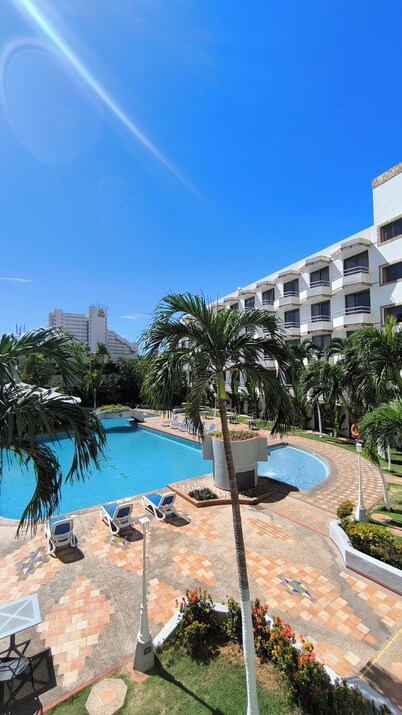 Hotel Margarita Dynasty