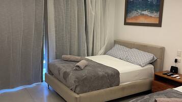 1 bedroom, WiFi, bed sheets