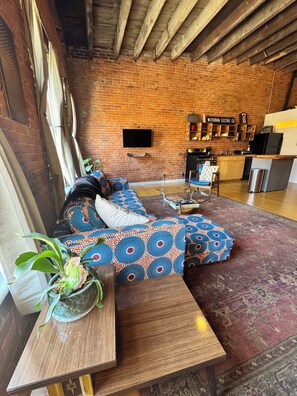 Smart TV - Stylish loft in the heart of downtown Troy with onsite parking (Troy)