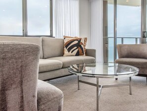 Lejlighed | Opholdsområde | 55-tommers smart-tv med digitale kanaler, Netflix, streamingtjenester