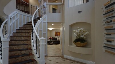 Modern Luxury Retreat near Las Vegas Strip/Airport