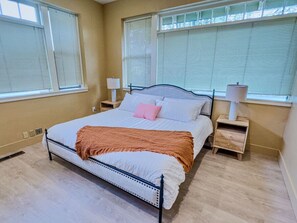 1 chambre, fer et planche à repasser, Wi-Fi gratuit, draps fournis